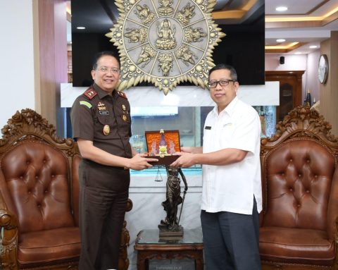 DJP Jatim dan Kejati Jatim Perkuat Penegakan Hukum Pajak dan Cegah Rokok Ilegal