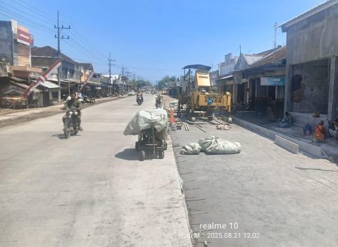Foto Kondisi pekerjaan rigid beton pada ruas jalan Kasihan - Balung