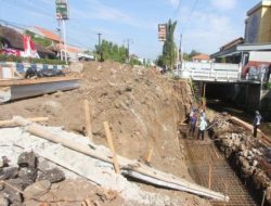 DPUPKP Ponorogo Perbaiki Talut Ambrol Akibat Terdesak Akar Pohon