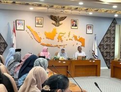 Pj Sekda Kota Depok, Nina Suzana membuka Bimtek Kader Keamanan Pangan Pada Program MBG Sekolah.