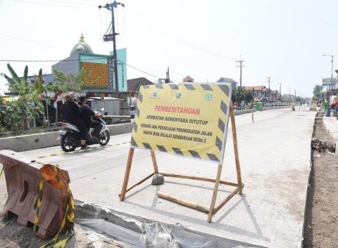 Betonisasi Ruas Jalan Gedangan - Betro Hampir Selesai 100 Persen