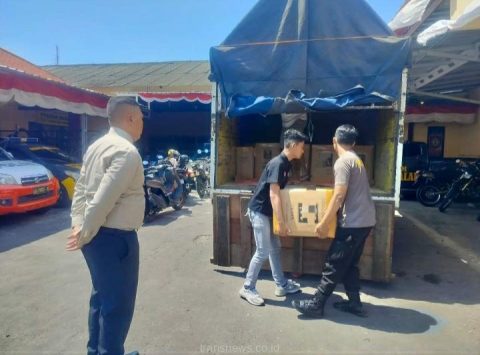 Polisi Berhasil Gagalkan Penyelundupan Arak Bali, Truk Pengangkut Diamankan di Jember