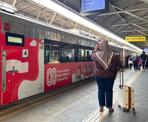 Peringati HUT RI ke-80, KAI Daop 8 Surabaya Siapkan KA Tambahan dan Livery Kemerdekaan