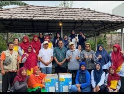 Saat pemberian bantuan alat2 pertanian, kelompok 2 Tani di kota Depok