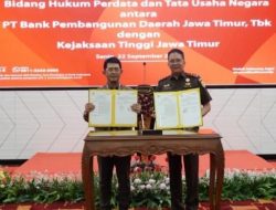 Bank Jatim dan Kejati Jatim Tandatangani Perjanjian Kerja Sama Perlindungan Hukum di Bidang Perdata dan Tata Usaha Negara