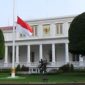 Bendera Setengah Tiang di Istana Negara. (Dok. http://nasional.kompas.com/read/2015/09/30/17564811/30.September.Istana.Kibarkan.Bendera.Setengah.Tiang)