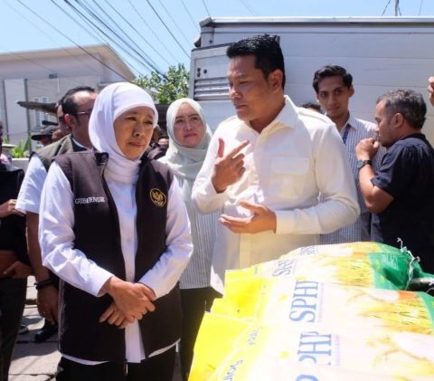 Gubernur Jatim Bersama Bupati Sidoarjo Tinjau Langsung Kegiatan Pasar Murah di Sidoarjo