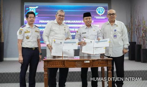 Perkuat Integrasi Biskita Trans Depok, Kemenhub Hibahkan Halte dan Prasarana Pendukung (Dok. Humas Ditjen Intram)