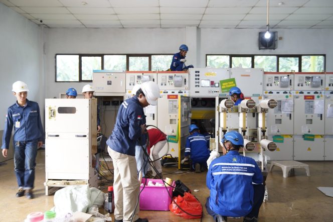 
					PLN UIT JBB Uji Dulfur pada Trafo 4 di Gardu Induk