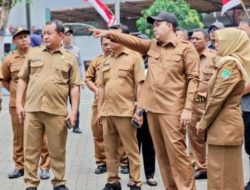 Bupati Pasuruan, Rusdi Sutejo Saat melaksanakan inspeksi mendadak (sidak) Pasar Cheng Hoo. Selasa (16/9/2025).