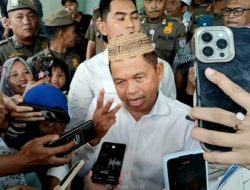 Dedi Mulyadi Gubernur Jawa Barat, saat mengunjungi Balai Kota Depok (21/10/2025)