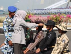 Gubernur Khofifah Pimpin Pembaretan Bersama SMAN Taruna se-Jawa Timur 2025