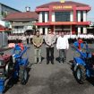 AKBP Bobby A Condroputra menyerahkan 2 unit traktor kepada Kaboktan