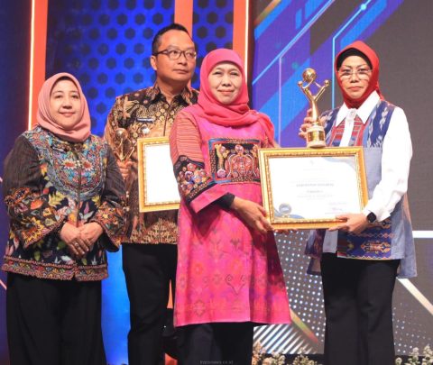 Sidoarjo Raih Dua Penghargaan Investment Award Jatim 2025