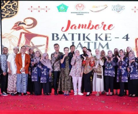 Bupati Subandi Kukuhkan Pengurus Dekranasda Sidoarjo Masa Bakti 2025–2030