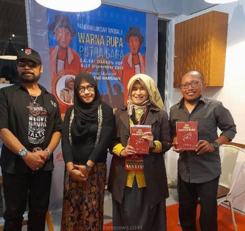 Neno Warisman Apresiasi Pameran Lukisan Tunggal II Putra Gara