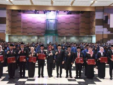 Sebanyak 768 PNS Pemkab Sidoarjo Terima Satyalancana Karya Satya dari Presiden Prabowo