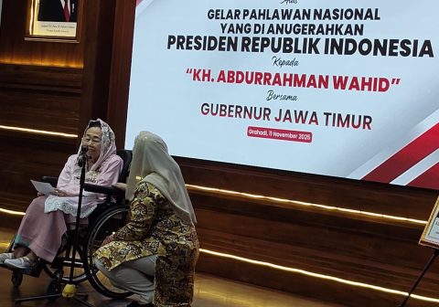 Istri mendiang Presiden keempat Republik Indonesia KH. Abdurrahman