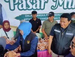 Pemprov Jatim Gelar Pasar Murah di Krian, Ratusan Warga Serbu Sembako di Bawah HET