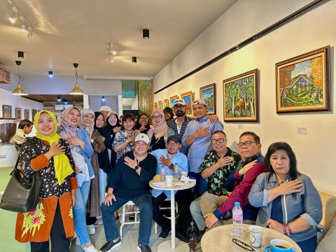 Foto bersama Sikapi Kemajuan Teknologi di Bidang Seni dan Budaya, Hanny Mustofa: Justru Kita Harus 'Menyetubuhi'