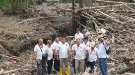 DPD Projo Jatim menyalurkan bantuan berupa paket