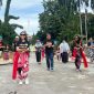Sekda Kota Depok, Mangnguluang Mansur bersama penari dari Bakul Budaya dan pengunjung CFD di Depok Open Space