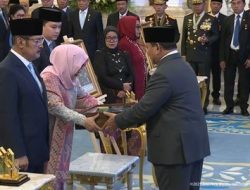 Sepuluh nama tokoh resmi dianugerahi gelar pahlawan nasional oleh Presiden Prabowo Subianto, Senin (10/11/2025). foto: sekpres