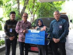 Bank Indonesia Jatim Salurkan Hibah Kendaraan Dinas ke Mitra Strategis