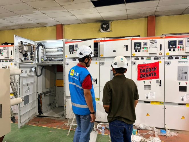 
					Dukung Keandalan Jaringan, PLN Uji Kabel Power dan Stabilitas Trafo di Gardu Induk Cimanggis
