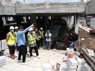 Bupati Subandi Pastikan Kualitas dan Progres Pembangunan Double Deck Parking RSUD R.T. Notopuro 