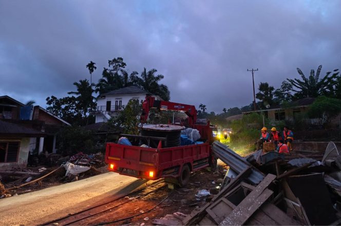 
					Agam Kembali Menyala, Sistem Kelistrikan Sumbar Pulih 100% Pascabencana