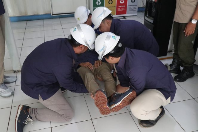 
					Gelar Simulasi Tanggap Bencana, PLN UIT JBB Tingkatkan Kesiapsiagaan SDM
