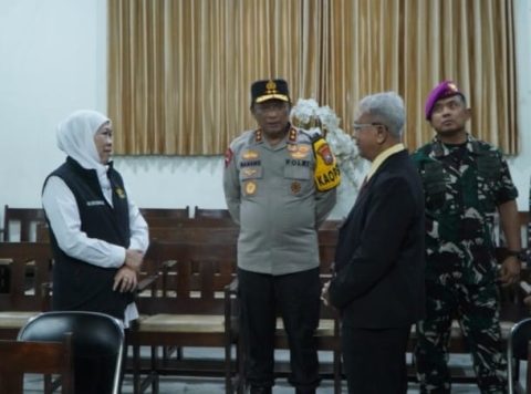 Gubernur Khofifah Bersama Forkopimda Tinjau Pengamanan Natal 2025 di Surabaya