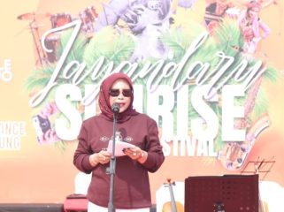 Wabup Mimik Idayana Resmi Buka Jayandaru Sunrise Jazz Festival 2025, Launching Tari Pesona Delta