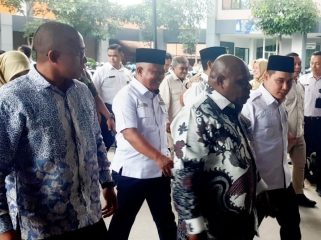 Bupati Mojokerto Dampingi Menteri HAM Kunjungi Korban Keracunan MBG di RSUD Dr. Soekandar