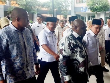 Bupati Mojokerto Dampingi Menteri HAM Kunjungi Korban Keracunan MBG di RSUD Dr. Soekandar
