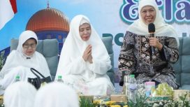Gubernur Jawa Timur, Khofifah Indar Parawansa, menghadiri Peringatan Isra Mikraj Nabi Muhammad SAW yang dirangkaikan dengan Tahlil Kubro Pimpinan Cabang (PC) Muslimat Nahdlatul Ulama (NU) Kota Surabaya, Sabtu (24/1/2026).