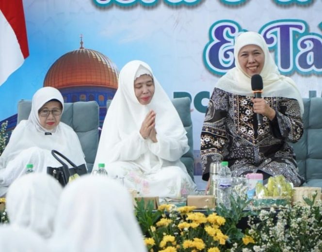 
					Gubernur Jawa Timur, Khofifah Indar Parawansa, menghadiri Peringatan Isra Mikraj Nabi Muhammad SAW yang dirangkaikan dengan Tahlil Kubro Pimpinan Cabang (PC) Muslimat Nahdlatul Ulama (NU) Kota Surabaya, Sabtu (24/1/2026).