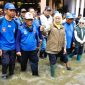 Gubernur Khofifah Tinjau Lokasi Banjir di Lamongan, Pastikan Bantuan Tersalurkan