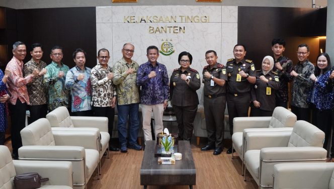 
					PLN Group Tegaskan Komitmen Tata Kelola Baik melalui Audiensi dengan Kejati Banten