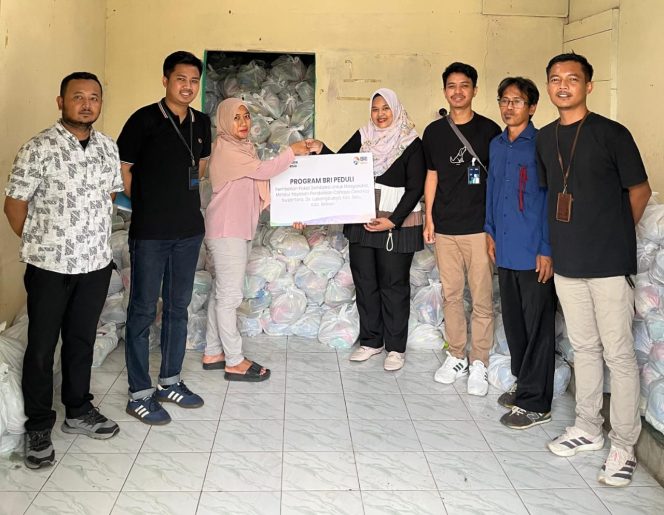 
					BRI BO Tambun Salurkan TJSL Berupa 5.000 Paket Sembako