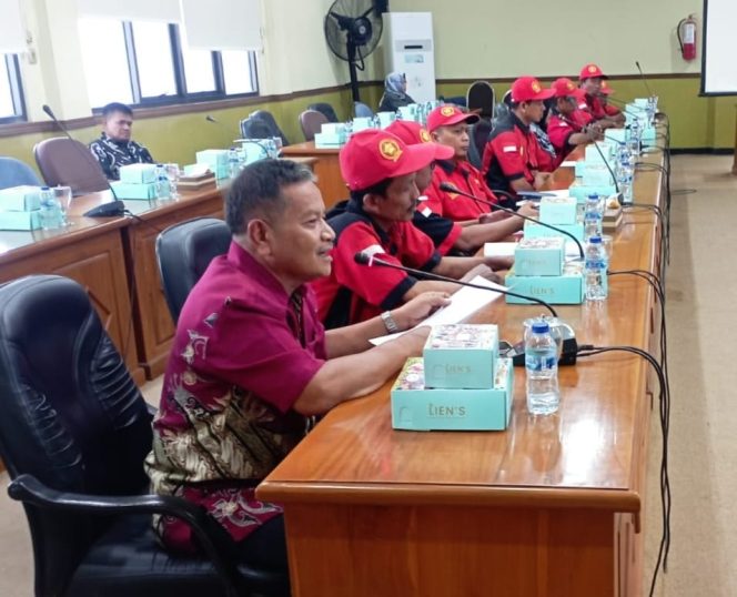 
					IPPM Sidoarjo Sampaikan Aspirasi ke Komisi B DPRD, Dorong Pemberdayaan Pedagang Pasar Malam
