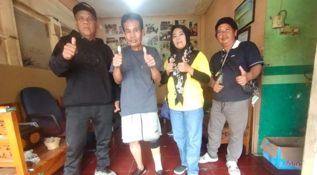 YGP Serahkan Bantuan Kaki Palsu Gratis untuk Warga Sukmajaya Depok