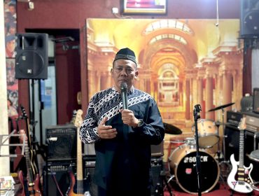 Anggota DPRD Kota Depok Dr. H. Bambang Sutopo, S.E.I., M.M.,