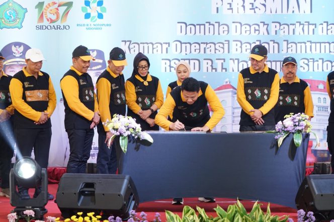 
					Bupati Subandi Resmikan Double Deck Parkir dan Kamar Operasi Bedah Jantung RSUD Notopuro