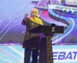 Gubernur Khofifah Tutup Expo dan Expose SMK Jatim 2026