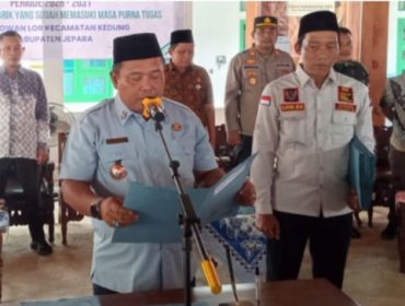Pelantikan 14 RT dan 4 RW Desa Sowan Lor Jepara, Camat Kedung Apresiasi Demokrasi Hingga Tingkat Terbawah