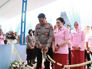 Dukung Program MBG, Kapolres Jember Resmikan SPPG di Mayang