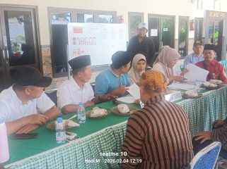 Kenakan Busana Adat Jawa, Joni Resmi Maju Pilkades Jumputrejo dengan Simbol Ketahanan Pangan