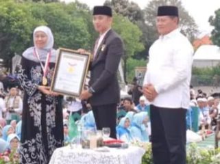 Pemprov Jatim Gelar Bukber 20 Ribu Warga di Masjid Al-Akbar Surabaya